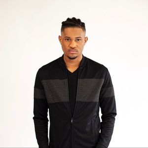 Meet your Posher, Elliott